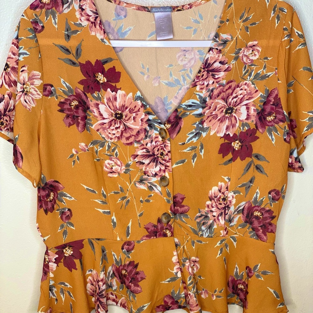 🧡🧡 Floral Blouse Top 🧡🧡